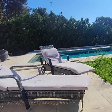 Apartamento Les Pins Du Ii Lacoste (Herault)