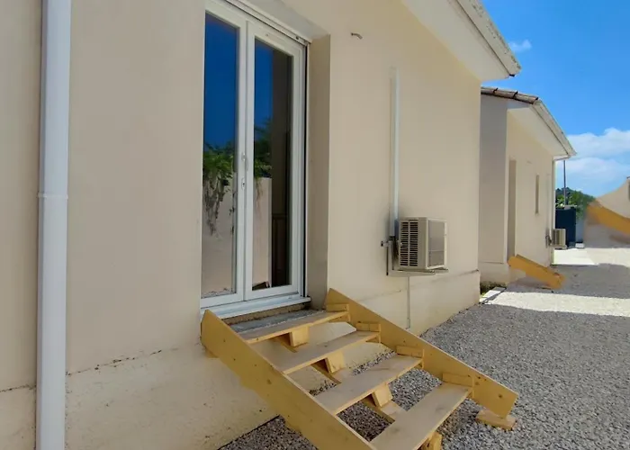 Les Pins Du Ii Apartment Lacoste (Herault)